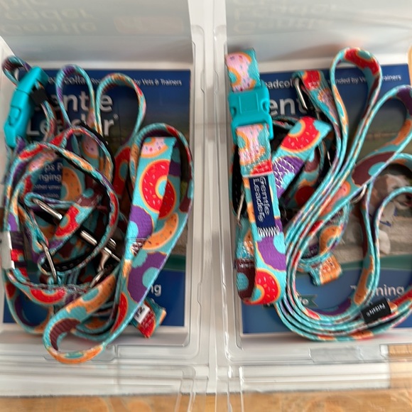 TWO matching Gentle leader chic, DONUTS head collar and leash, size Medium. - Picture 7 of 7